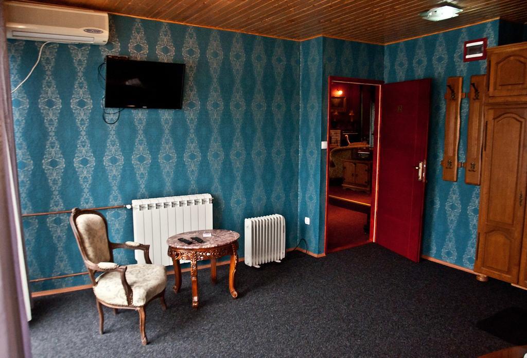 Hostel Otard Belgrado Esterno foto