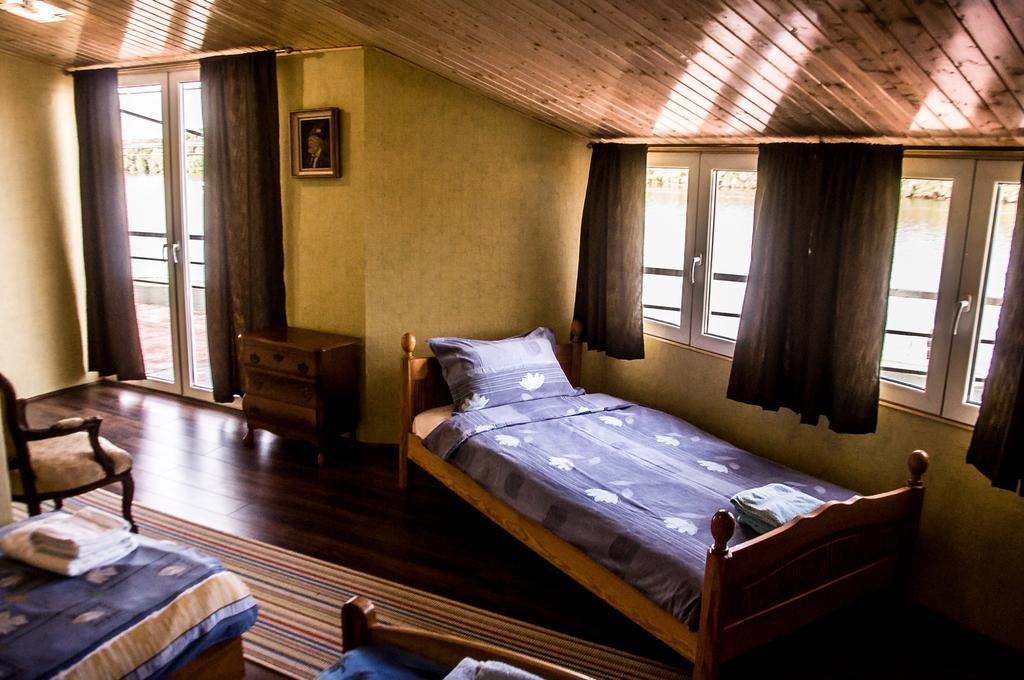Hostel Otard Belgrado Esterno foto